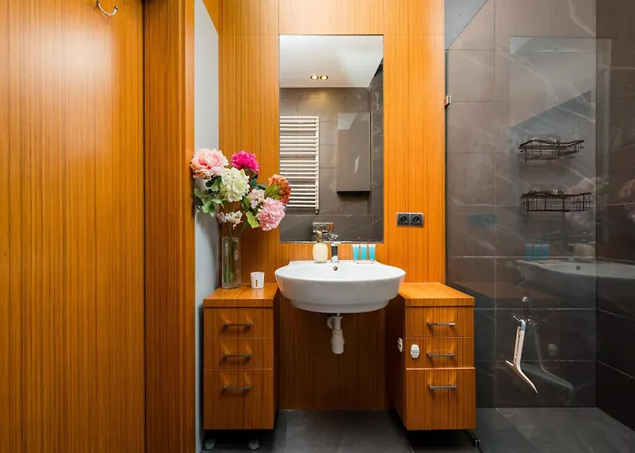 Wilanow Urban Chic By Bookinghost *